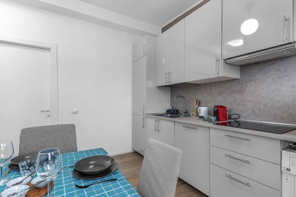 Appartement Moderno X4 - Self Check-in - Wifi - Zona Sempione Milan